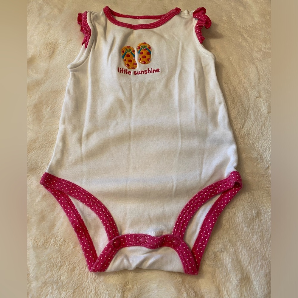 Carter’s girl onesie size 18M